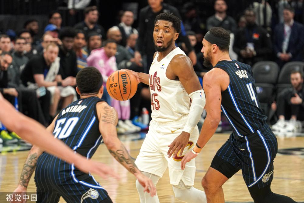 年橄榄球世 年橄榄球世